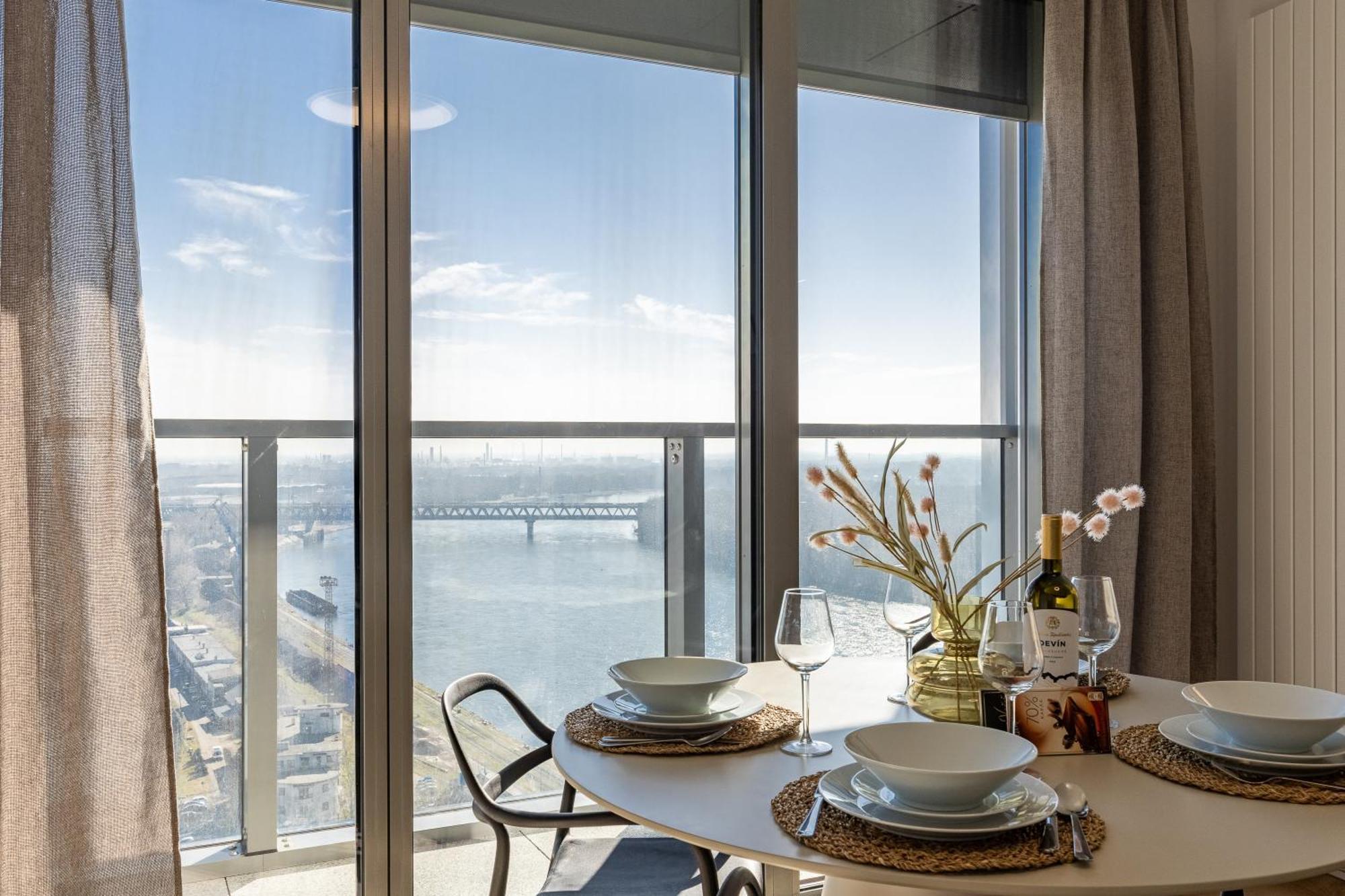 Apartment Eurovea Tower Retreat